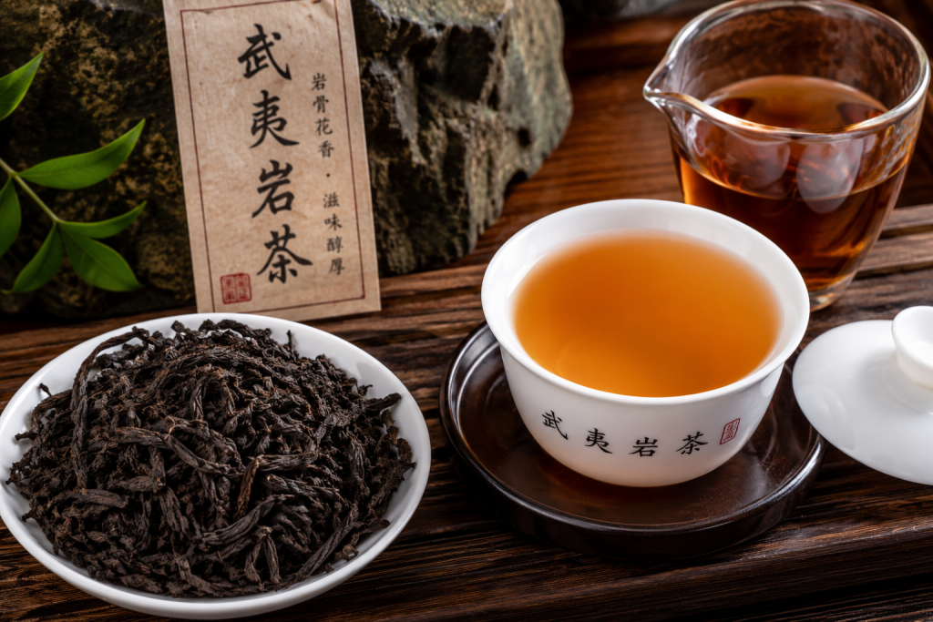 乌龙茶武夷岩茶干茶与茶汤图片