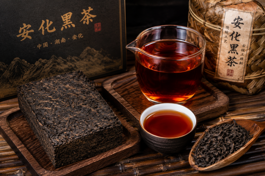 黑茶安化黑茶知识：特点、功效、产地与冲泡方法